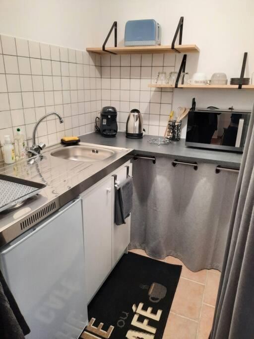 Le Petit Cocon Apartment Cerizay ภายนอก รูปภาพ