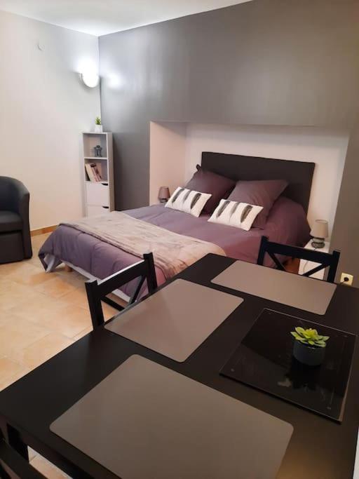 Le Petit Cocon Apartment Cerizay ภายนอก รูปภาพ